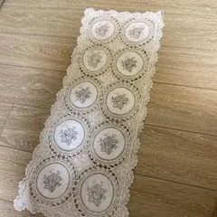 近沢レース　テーブルセンター　レース