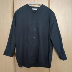 ユニクロ　ノーカラーシャツ