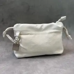 Chloe エンボスロゴ　キャンバス　レザー　巾着　ジップポーチのサムネイル