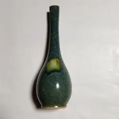 青緑色の陶器製花瓶 高さ約25cm - メルカリ