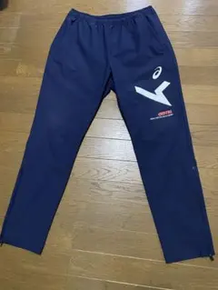 アシックスのトレーニングパンツ