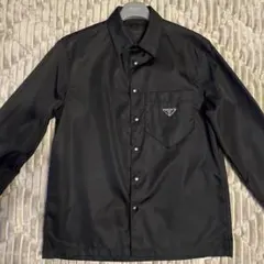 定価24.2万 PRADA Re-Nylon シャツ 黒 XS 三角ロゴのサムネイル