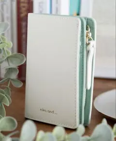 Niko and… オリジナル二つ折り8ポケット財布/アイボリー ミントグリーン