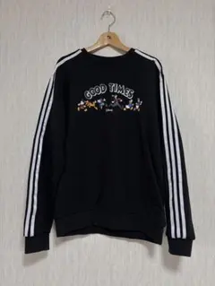 美品adidas×ディズニーコラボ　スウェットトレーナー