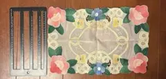 花柄刺繍ランチョンマット 約30cm x 45cm