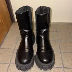 ブラックショートブーツ 厚底ソール