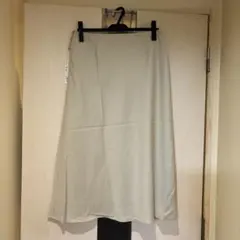 UNIQLO 未使用　ナローフレアスカート 30 Natural 73