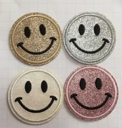 4個500円☆刺繍ワッペン にこちゃん 約6cm スマイリー ラメキラキラ