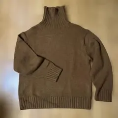 G U ブラウン タートルネック ニット
