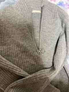 グレー リブ編み 長袖ニット ジッパー付き gu