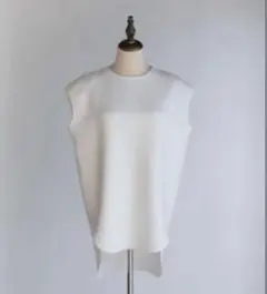 liten リテン Sculpture form pullover ホワイト - メルカリ