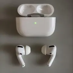 Y*O様 AirPods本体　ホワイト 充電ケース付き