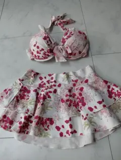 美品　レベッカティラー　水着