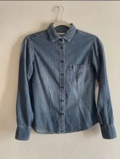 ユニクロ　イネス　ダンガリーシャツ