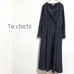 テチチ　Vネック　ワンピース ドット柄　ネイビー　かわいい　綺麗目　フレア