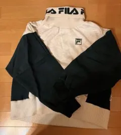 【FILA】グレー×グリーンのスウェットトレーナー　タートルネック　Lサイズ