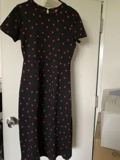 ♡￼セール❣️【美品】【新品】ZARA☆可愛い赤い水玉ロングニットワンピース