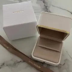 美品 Boucheron ブシュロン リングケース ホワイト 空箱 紙袋 - メルカリ
