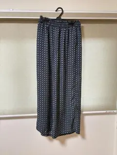 【最終値下げ】earth 小紋柄ギャザーワイドパンツ ネイビー