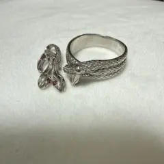 シルバー蛇モチーフリングとセット