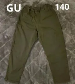 オリーブグリーン カジュアルパンツ　140 GU ワイドパンツ