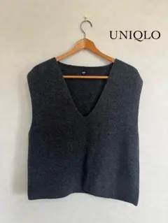 UNIQLO | ユニクロ＊ 3DスフレヤーンVネックベスト ダークグレー L