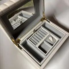 フランフラン ♡ジュエリーボックス　アクセサリーケース　アイボリーのサムネイル