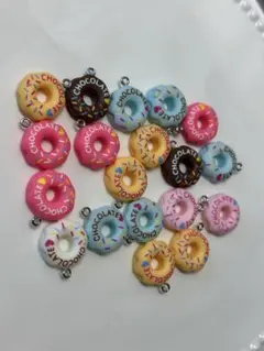 カラフルドーナツ型チャーム 19個セット