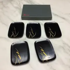 漆器 5枚セット 黒い皿 稲模様