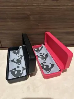 Zoff メガネケース　ハードケース　メガネ拭き付き　ピンク　黒　二つセット