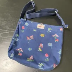 Cath Kidston ショルダーバッグ 花柄 ネイビー　キャンバス地のサムネイル
