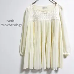 アースミュージック&エコロジー　ブラウス チュニック丈　花柄　プリーツ