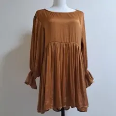 新品タグ付き　mysty woman　バックリボン　ギャザーブラウス　チュニックのサムネイル