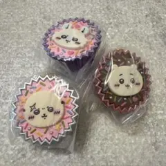 ちいかわ　ガチャガチャ　手作りおやつチャーム　モモンガ　ラッコ