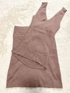 くすみピンクのリブニットセットアップ