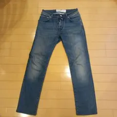 Item thumbnail for item 2fe7f0af-fd3a-429f-8c5c-df1cfc9528d4