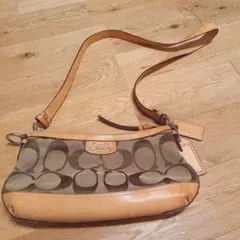 美品】廃盤 COACH コーチ ショルダーバッグ シグネチャー 12594 - メルカリ