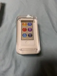 iPod TouchのEarPodsと充電ケーブルとケース（本体なし）