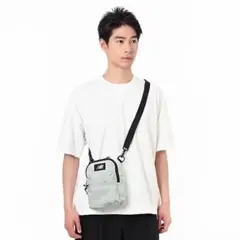 【新品未使用】New Balance ニューバランス ミニショルダーバッグのサムネイル