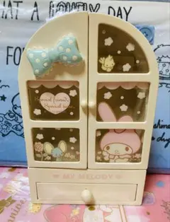 マイメロディ 2013年 激レア♡希少 窓付き 木製 ミニチェスト 収納ケース マイメロディ 2013年 激レア♡希少 窓付き 木製 ミニチェスト 収納