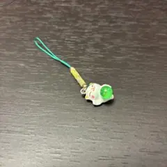 猫　ストラップ　キーホルダー　緑　健康運