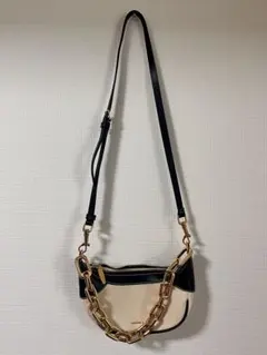 CHARLES & KEITH 2WAY ハンドバッグ ショルダー付きミニバック