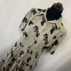 レトロワンピース 半袖シャツワンピース ベージュ系 レトロ柄 切替フレア