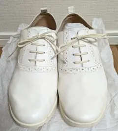 美品 レディース 白 レザー レースアップ 23cm 通勤 通学