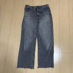ユニクロ　ワイドストレートジーンズ　グレー　25