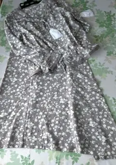 お値下げ!!　INGEBORG グレー木の実柄スカートセットアップ