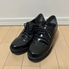 黒 厚底 レースアップローファー
