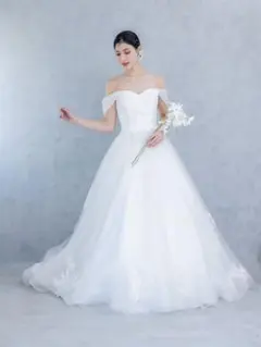 《4月末までお値下》オフショルダーウェディングドレス　ワタベ9号【2回のみ着用】