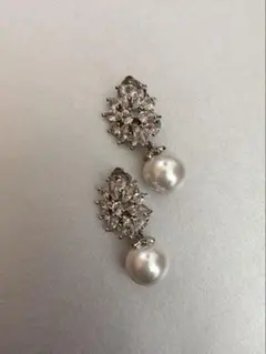 パールとクリスタルのイヤリング
