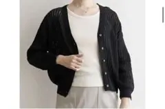 新品未使用♦︎イッカ　スカシアミVネックカーデ　M ブラックのサムネイル